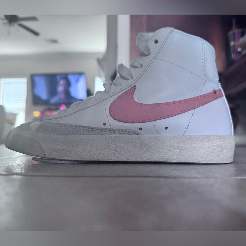 Nike White and Pink High-Tops